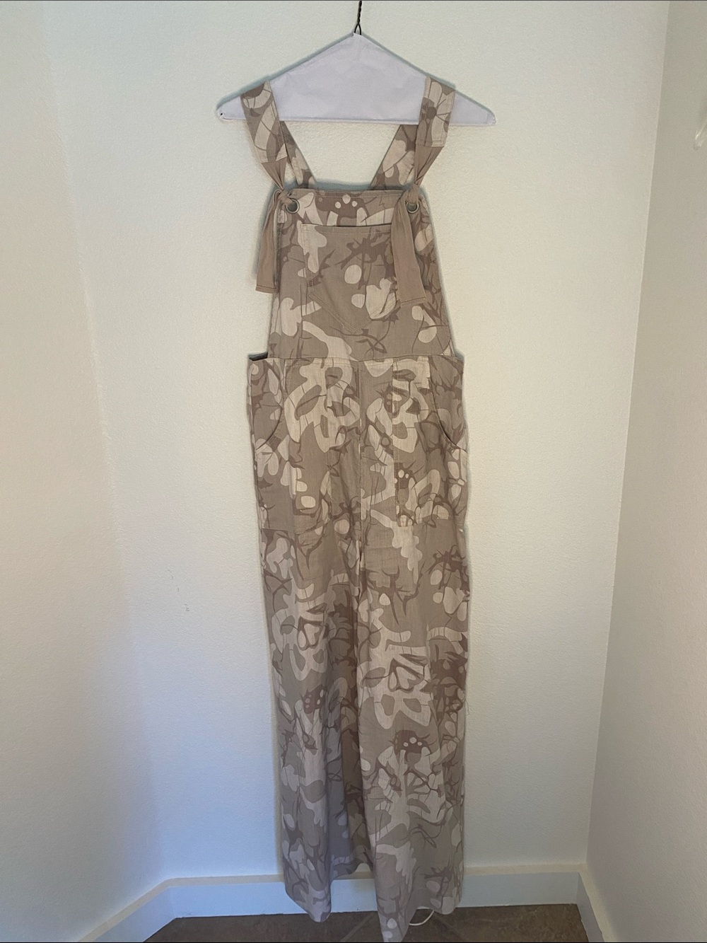 Anthropologie Neutral Beige Floral Overalls Jumpsuit